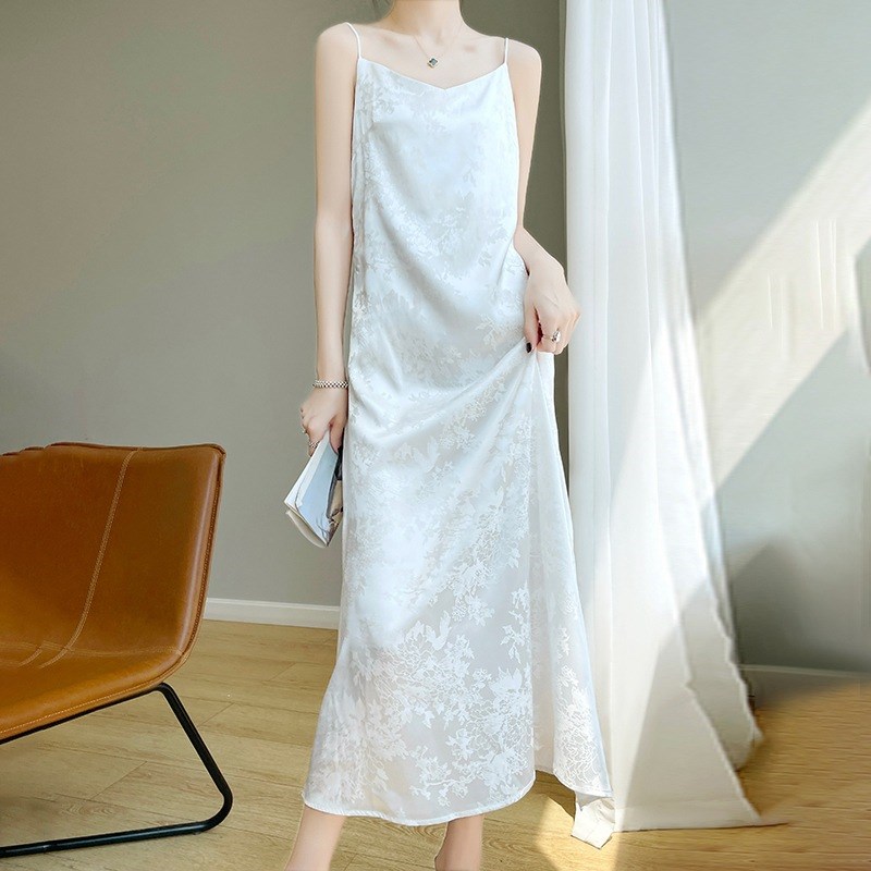 【巴黎 】真絲緞面洋裝蠶絲裙子名媛法式絲綢絲質氣質連身裙-V領提花細肩帶女素色裙子3色a1ep7