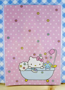 【震撼精品百貨】Hello Kitty 凱蒂貓 kitty證件套-洗澡點點 震撼日式精品百貨