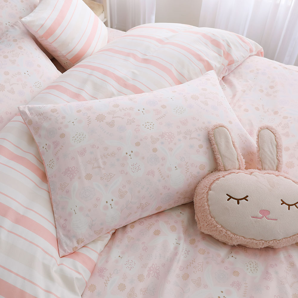 鴻宇 雙人床包組 300織 眠眠兔粉 美國棉授權品牌 台灣製2225