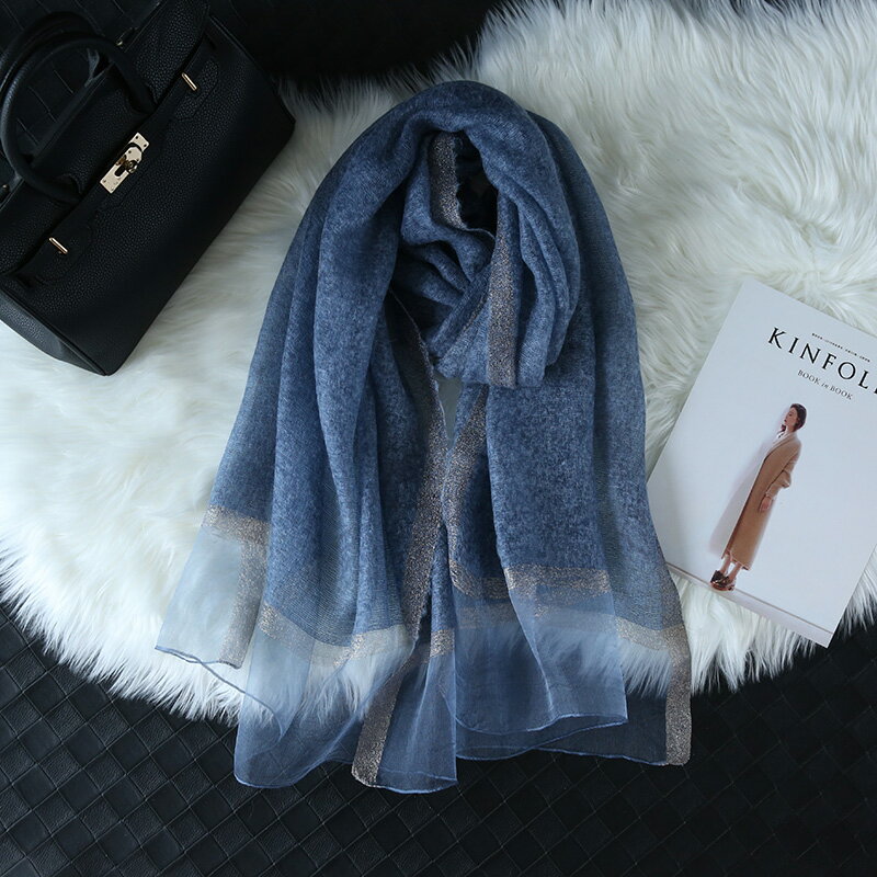 新款圍巾女秋冬季薄柔軟保暖真絲羊毛內搭圍脖深藍色純色圍巾1入