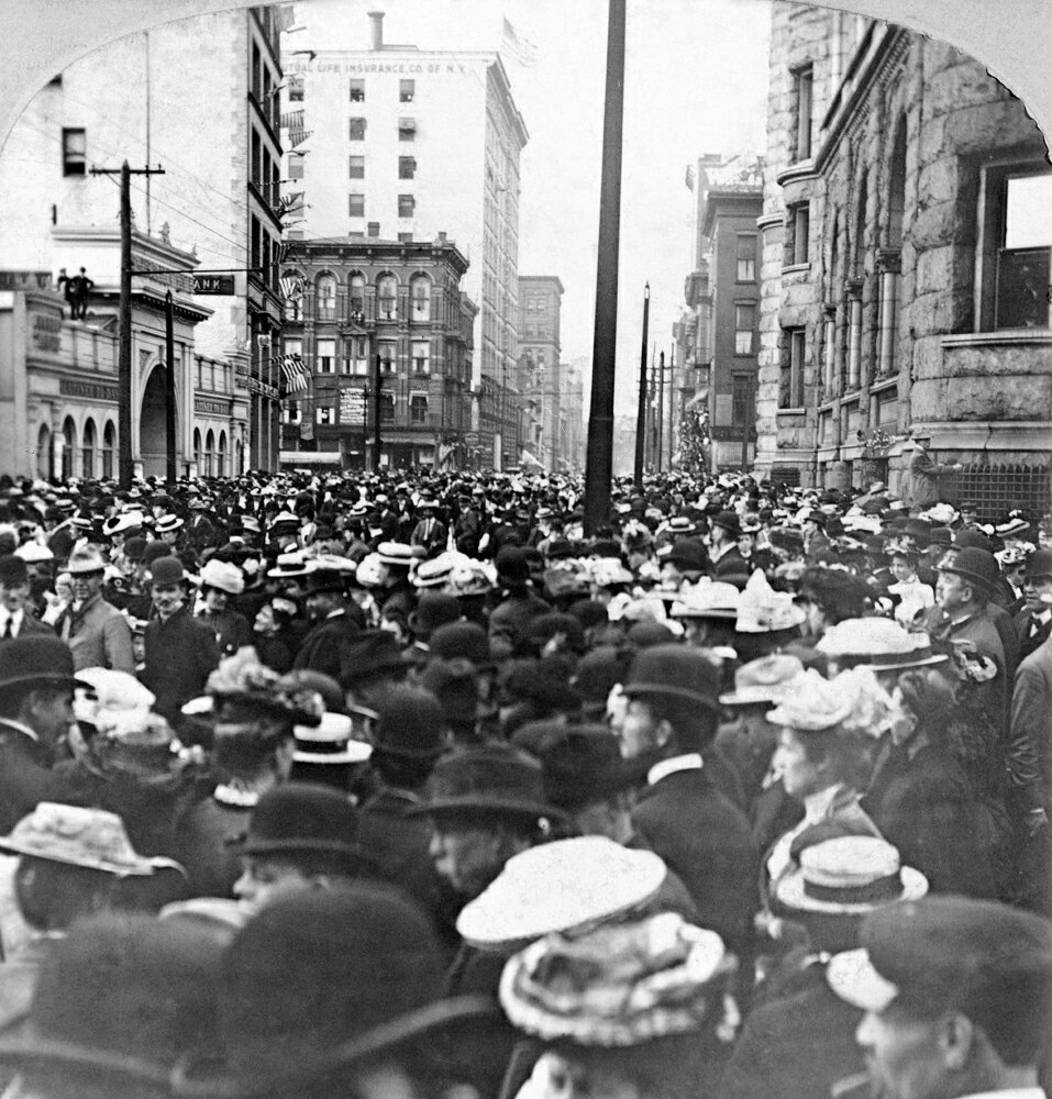 Posterazzi: Mckinley Assassination Ncrowds In Buffalo New York Reading ...