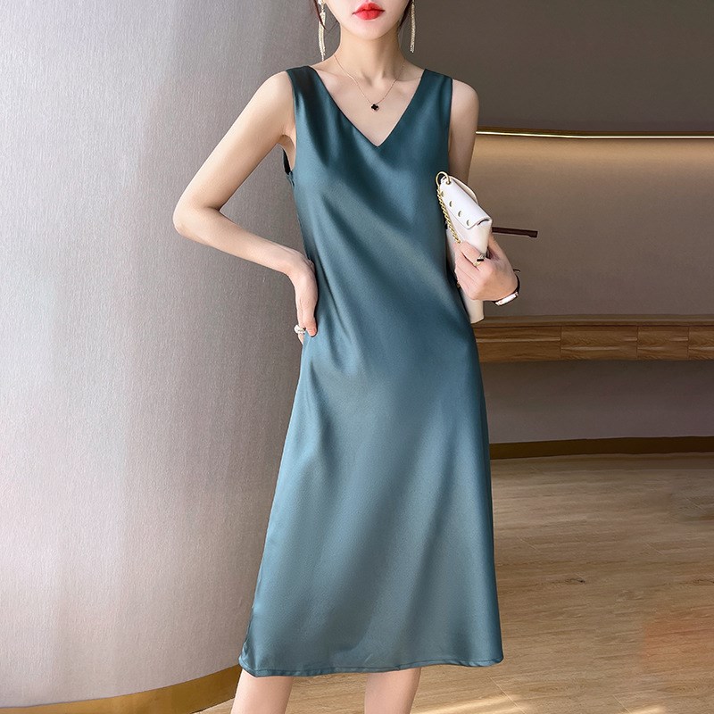 【巴黎 】真絲緞面洋裝蠶絲裙子名媛法式絲綢絲質氣質連身裙-V領純色背心裙女素色裙子6色a1ep21