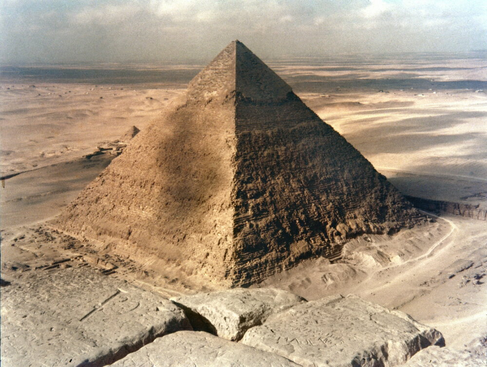 Posterazzi: Pyramid Of Khafre At Giza Negypt 4Th Dynasty Stretched ...