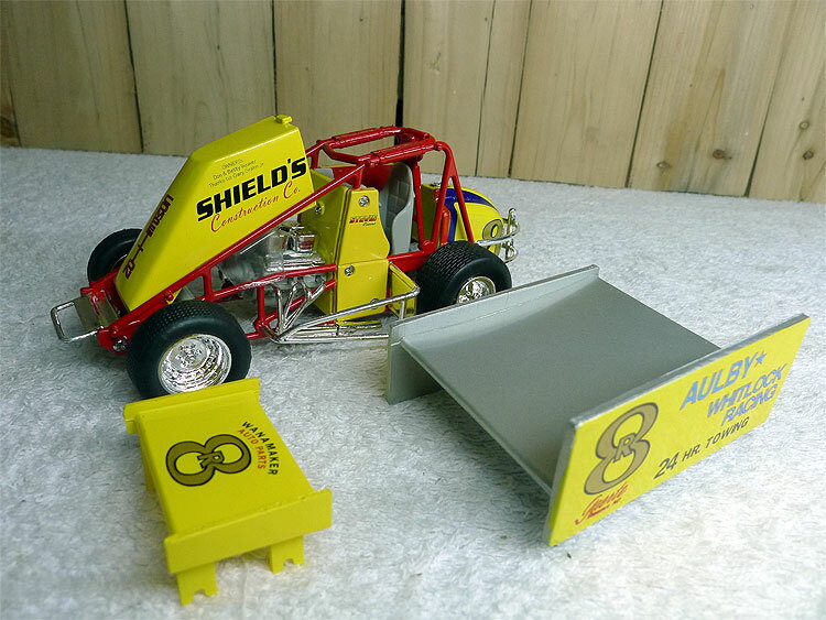 Shield's 8 美國極速賽車模型絕版老貨收藏 ERTL 1:24 SPRINT CAR
