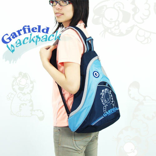 <br/><br/>  【Garfield 加菲貓】 個性三角包.背包.包包P043-GAR1367<br/><br/>