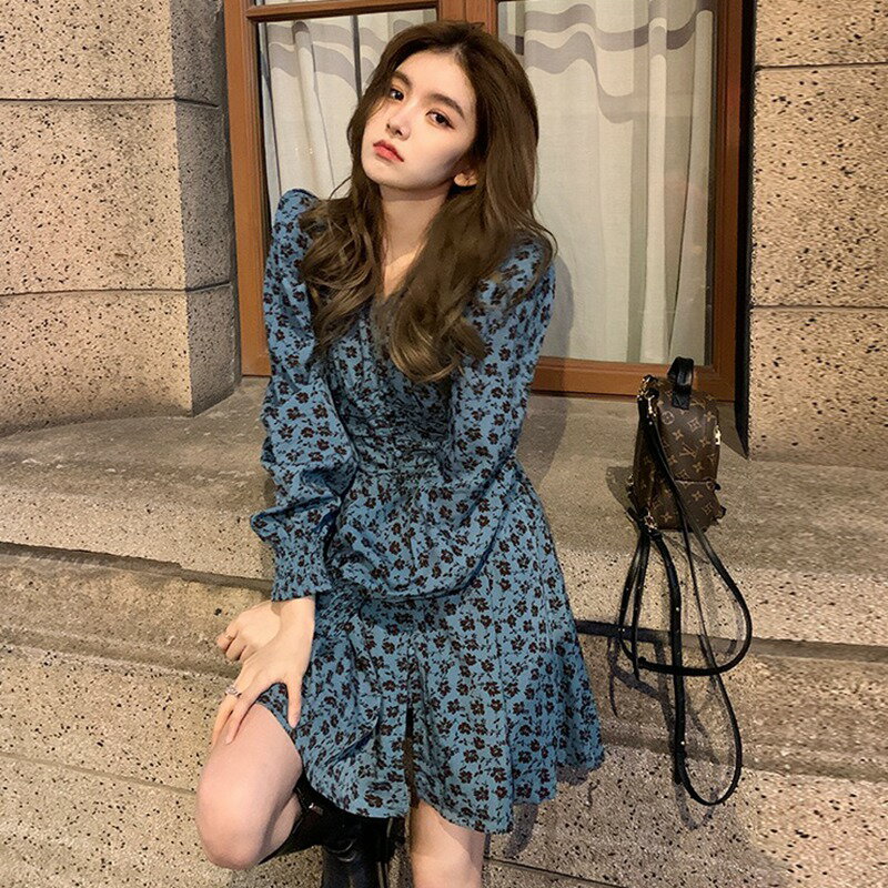 藍色碎花v領設計連衣裙禮服2022年早春法式復古高階品質新年戰袍