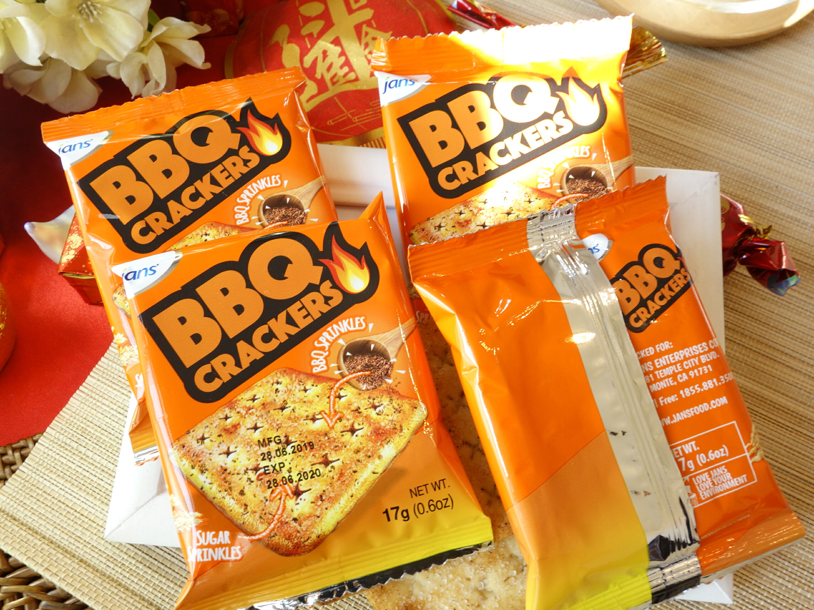 【野味食品】OKASHI厚燒BBQ脆餅(全素,17g/包,燒烤蘇打餅乾,烤肉蘇打餅)(桃園實體店面出貨) 1