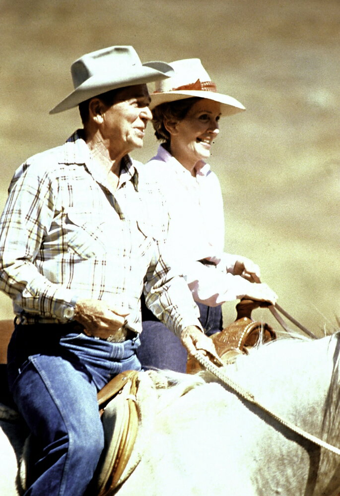 Posterazzi: Ronald and Nancy Reagan horseback riding Photo Print (8 x ...
