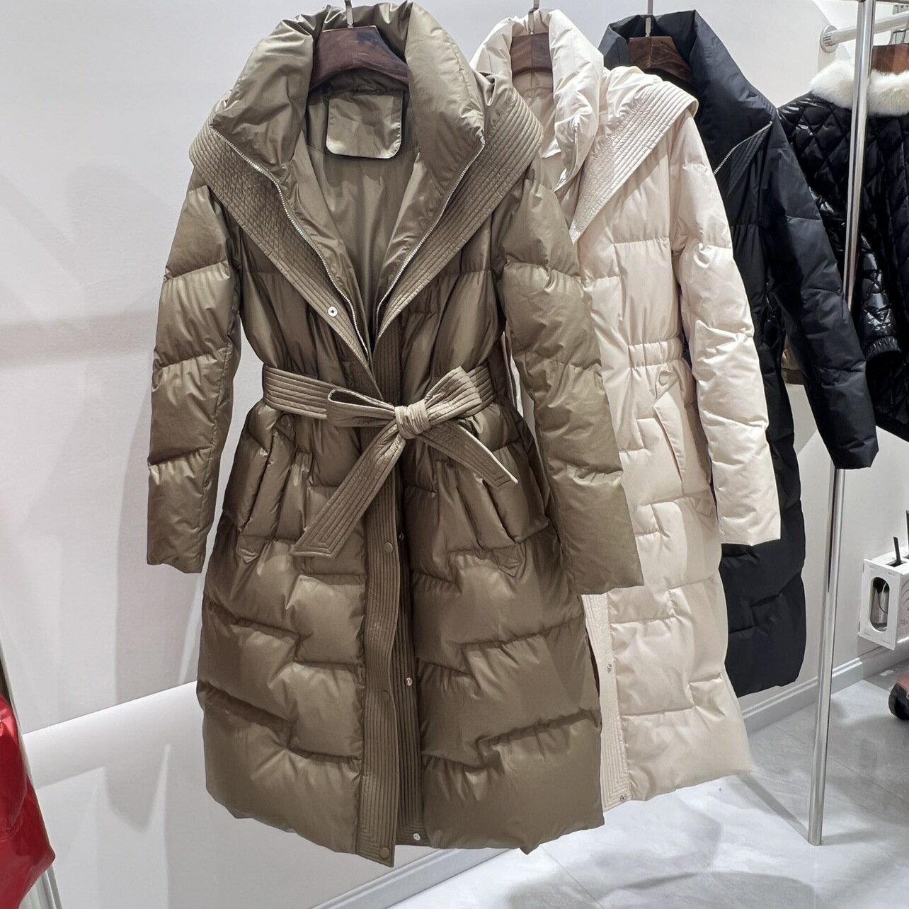歐洲站高階白鴨絨2024連帽羽絨服女氣質修身中長款加厚保暖外套潮「新年特惠」