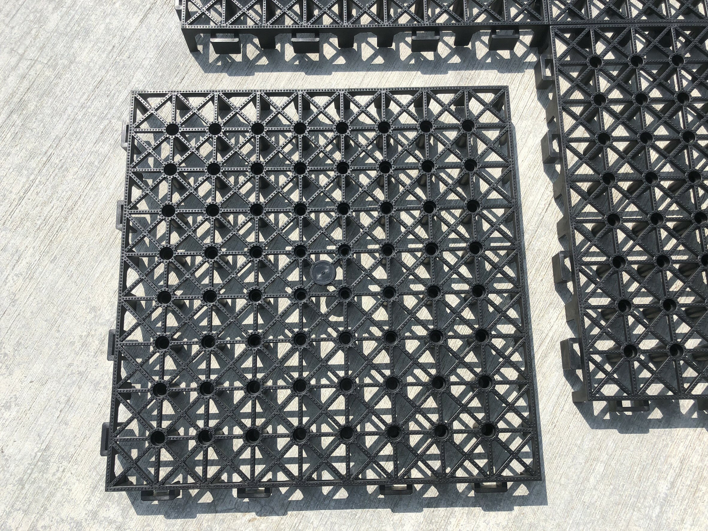 30*30*3.2cm 塑膠棧板 置高墊 防潮墊 隔離墊 塑膠棧板 塑膠地墊 排水墊 排水板 DIY組裝▲高墊▲ 2