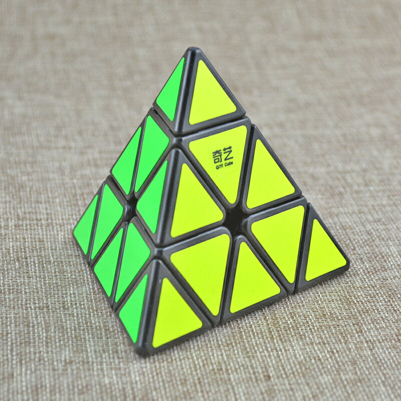 奇藝魔方三階金字塔 三角魔方 黑白邊貼紙順滑 兒童男女孩禮物