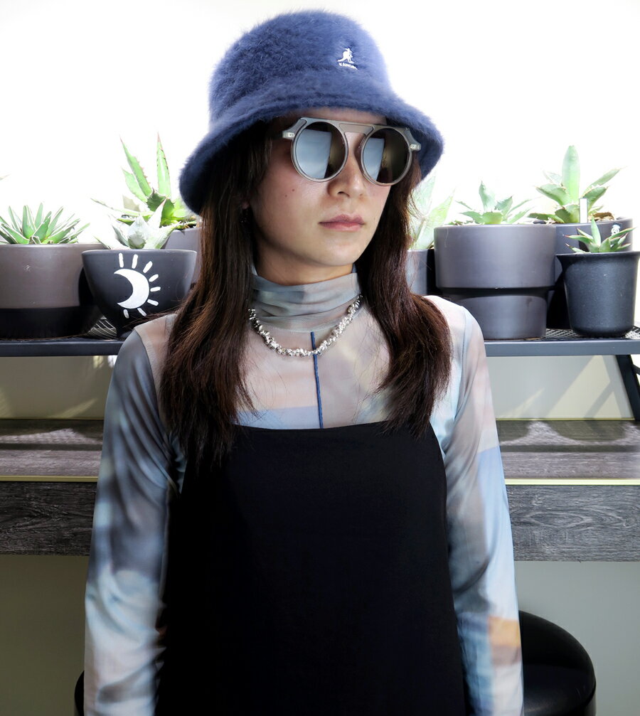 VAST / Crystal Light Gray 3