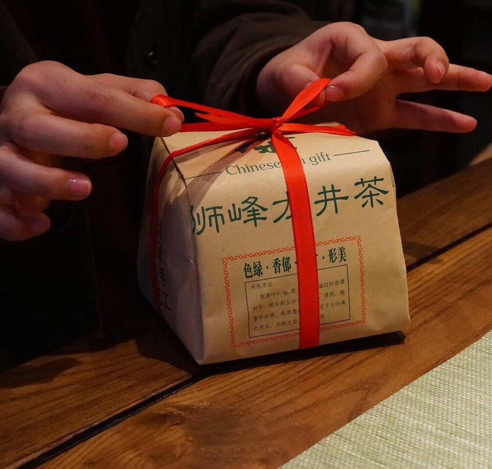 2021年杭州特產西湖獅峰龍井頭采特級明前茶250g半斤牛皮紙禮品盒