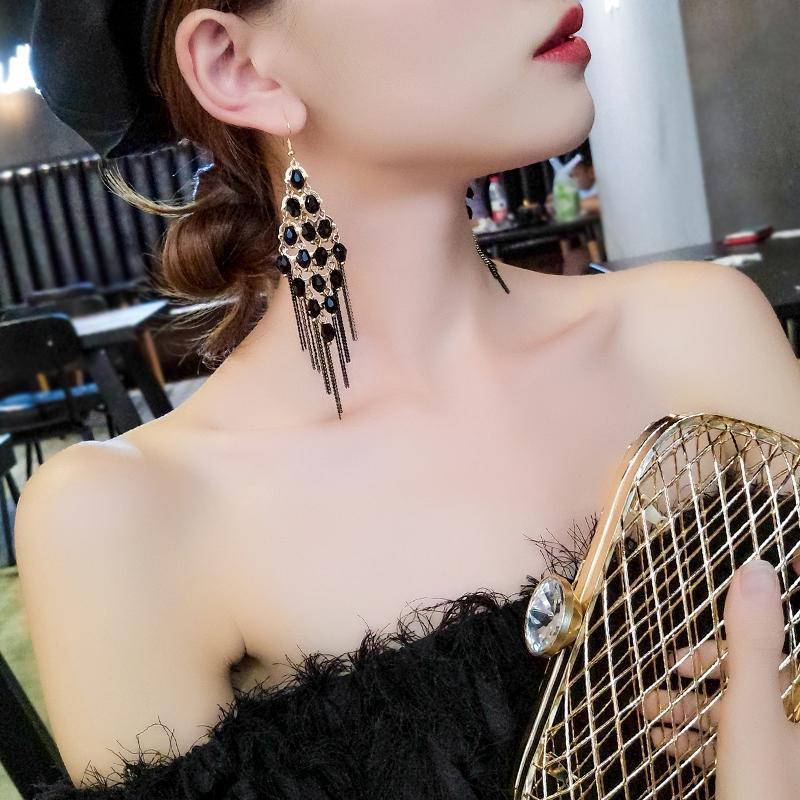 雅夢緹耳環女氣質耳鉤性感黑水晶長款流蘇個性百搭誇張潮人耳飾耳