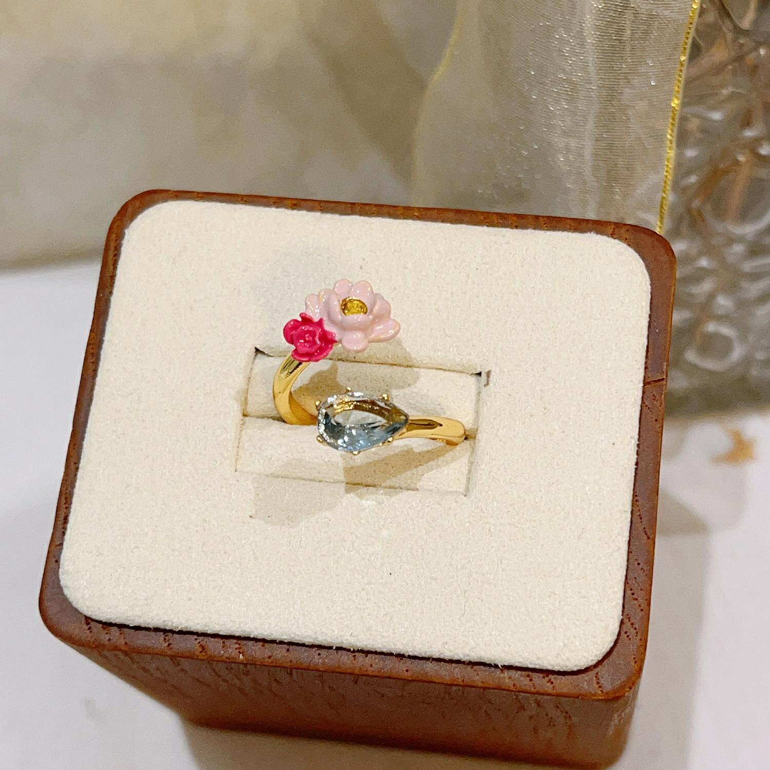 【百貨屋二號】法國Les Nereides荷塘月色系列 錦鯉蓮花金魚花朵 可調節開口戒指