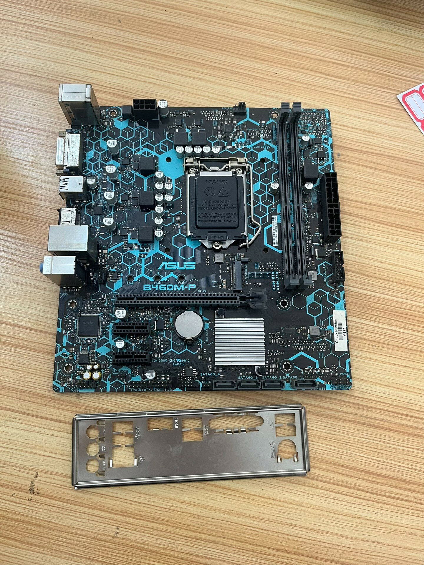 華碩B460M-P主機板 LGA1200 DDR4 M.2 SSD USB3.0 介面齊全 功能正常無維修 近全新 實物拍攝 帶擋板 可驗貨