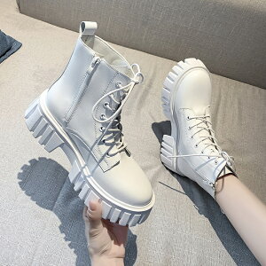 白色馬丁靴女2021年新款單靴潮ins酷厚底機車瘦瘦靴英倫風中筒靴