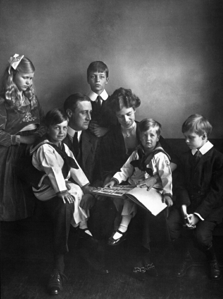 Posterazzi: Roosevelt Family 1919 Nfranklin And Eleanor Roosevelt With ...