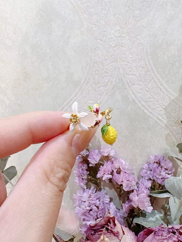 【百貨屋二號】法國Les Nereides 檸檬花朵鉆寶石 可調節開口戒指環 可愛少女心