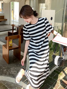 黑白條紋連身裙女夏休閒洋氣寬松遮肉直筒顯瘦高級感長裙