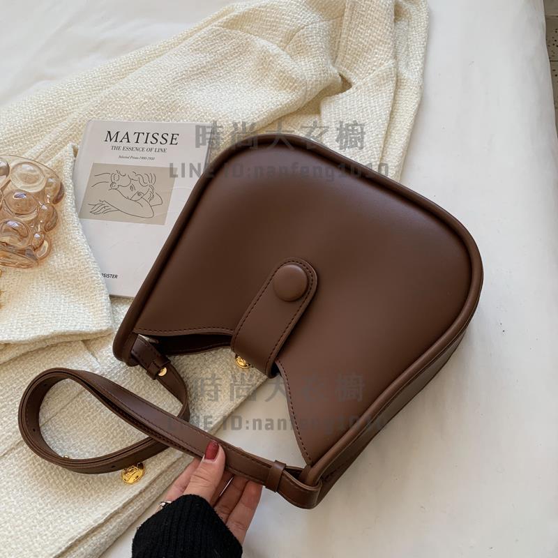 小包包女士側背包腋下水桶包高級感質感斜挎包百搭單肩包斜背包【時尚大衣櫥】 4