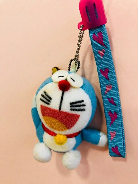 【震撼精品百貨】Doraemon 哆啦A夢 Doraemon手機吊飾-絨毛玩偶笑 震撼日式精品百貨