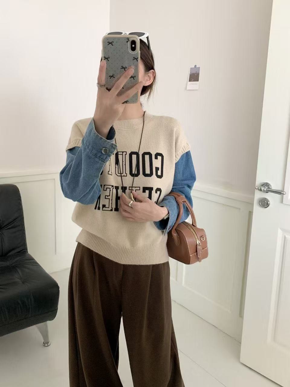 拼接牛仔袖假兩件英文字毛衣-3色 【B393274】