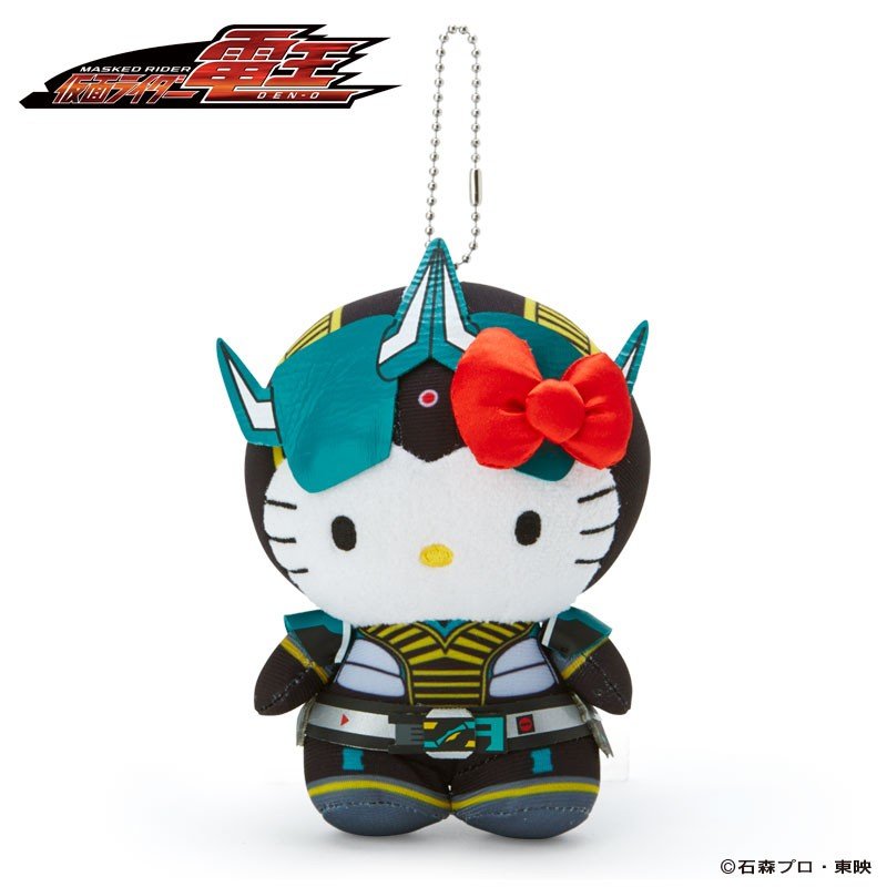 小禮堂 Hello Kitty x 假面騎士555 絨毛玩偶娃娃吊飾《黑綠》掛飾.鑰匙圈
