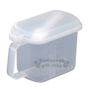小禮堂 日本INOMATA 日製 調味料盒 單耳 塑膠 調味罐 香料盒 保鮮盒 附湯匙 720ml (白蓋)