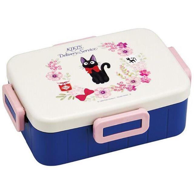 小禮堂 SKATER 宮崎駿 魔女宅急便 Kiki 抗菌方形四扣便當盒 650ml YZFL7AG-A (花朵款)