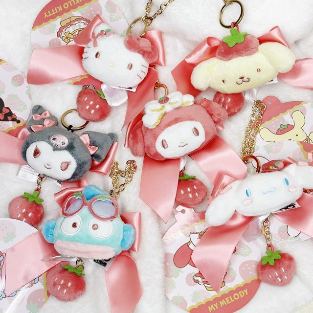 小禮堂 Sanrio 三麗鷗 絨毛造型掛鍊吊飾 (草莓新聞50週年) Hello Kitty 美樂蒂 大耳狗