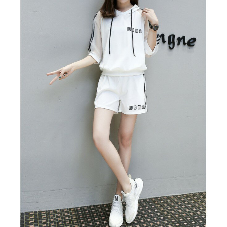 中大尺碼女裝 韓版寬鬆五分袖連帽休閒運動套裝 女短褲 兩件套 連帽T恤+短褲 櫻桃嚴選 3