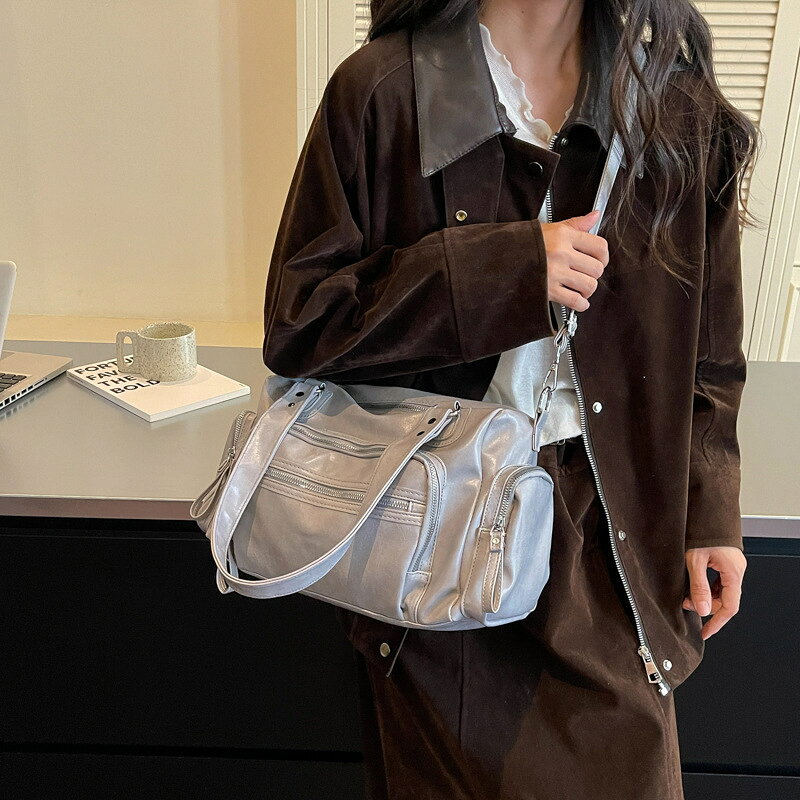 女包 高顏值包包女托特包大容量秋季2026秋季洋氣新款單肩上課通勤包包qq92211