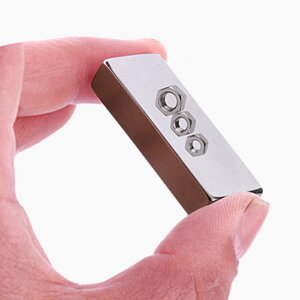 釹鐵硼強磁磁鐵吸鐵石高強度磁鐵長方形雙孔磁條冰箱貼磁石尋找器
