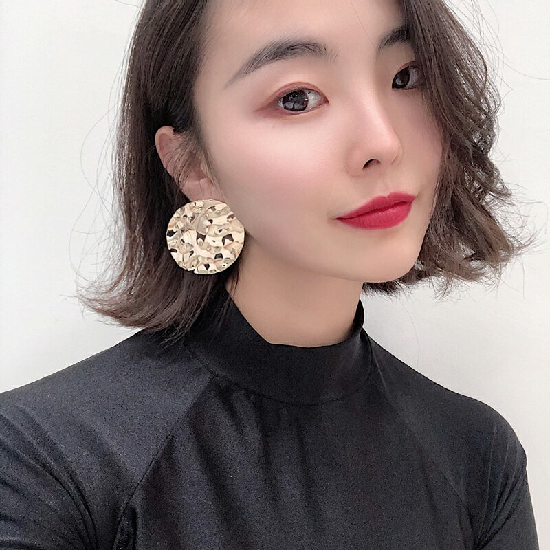 歐美劉雯款波浪設計感合金材質流行時尚耳釘ins網紅耳環女1入