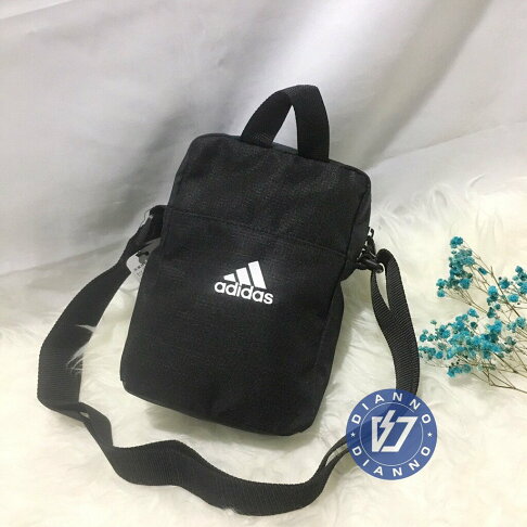 帝安諾PUMA 小側背包小包側背包大LOGO 075486-01 黑-ADIDAS 三條線1