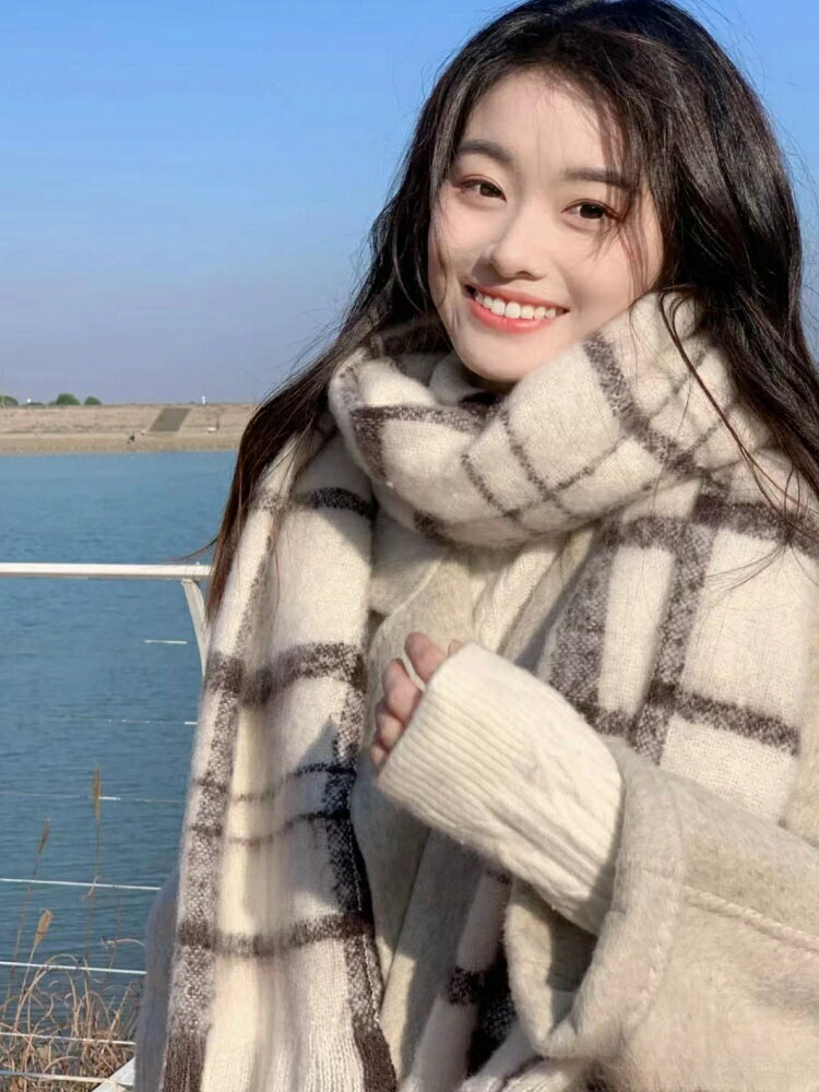 超溫柔米色氛圍感格子圍巾2023新款保暖女冬季圍脖情侶韓系氛圍感
