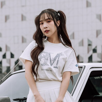 丹寧繡花短T-白