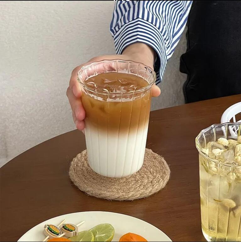 豎紋玻璃杯大口徑牛奶早餐杯飲品杯水杯耐高溫咖啡杯【繁星小鎮】P