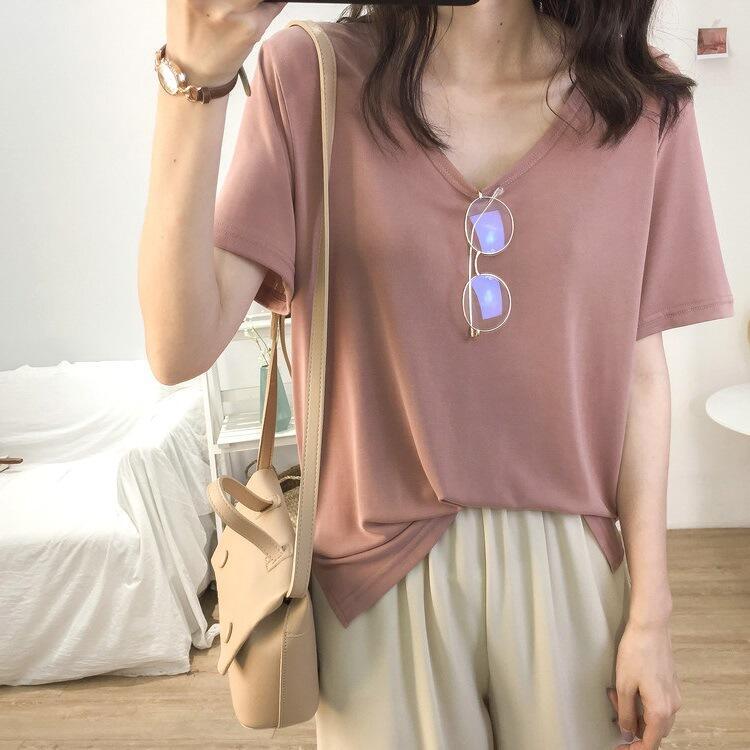 《愛網購》~AD01880~短袖女T恤INS洋氣V領上衣女新款夏天網紅顯瘦休閒服女性流行服飾服裝衣服