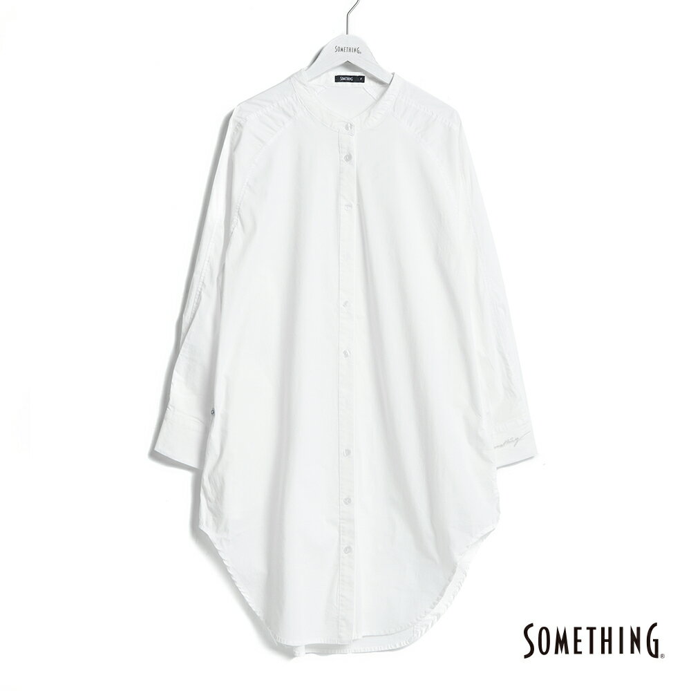 SOMETHING 削肩立領長版水洗丹寧長袖襯衫-女款 白色