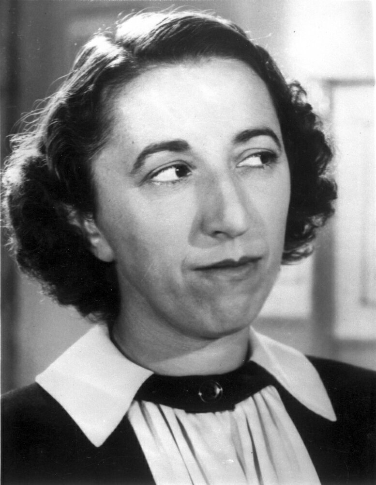 Posterazzi: Margaret Hamilton Looking Away in Close Up Classic Portrait ...