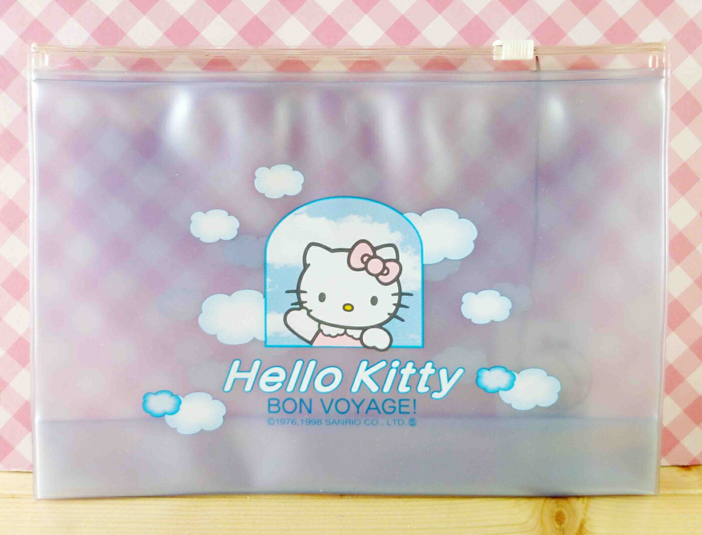 【震撼精品百貨】Hello Kitty 凱蒂貓 化妝包/筆袋-扁平夾鏈袋-白雲 震撼日式精品百貨