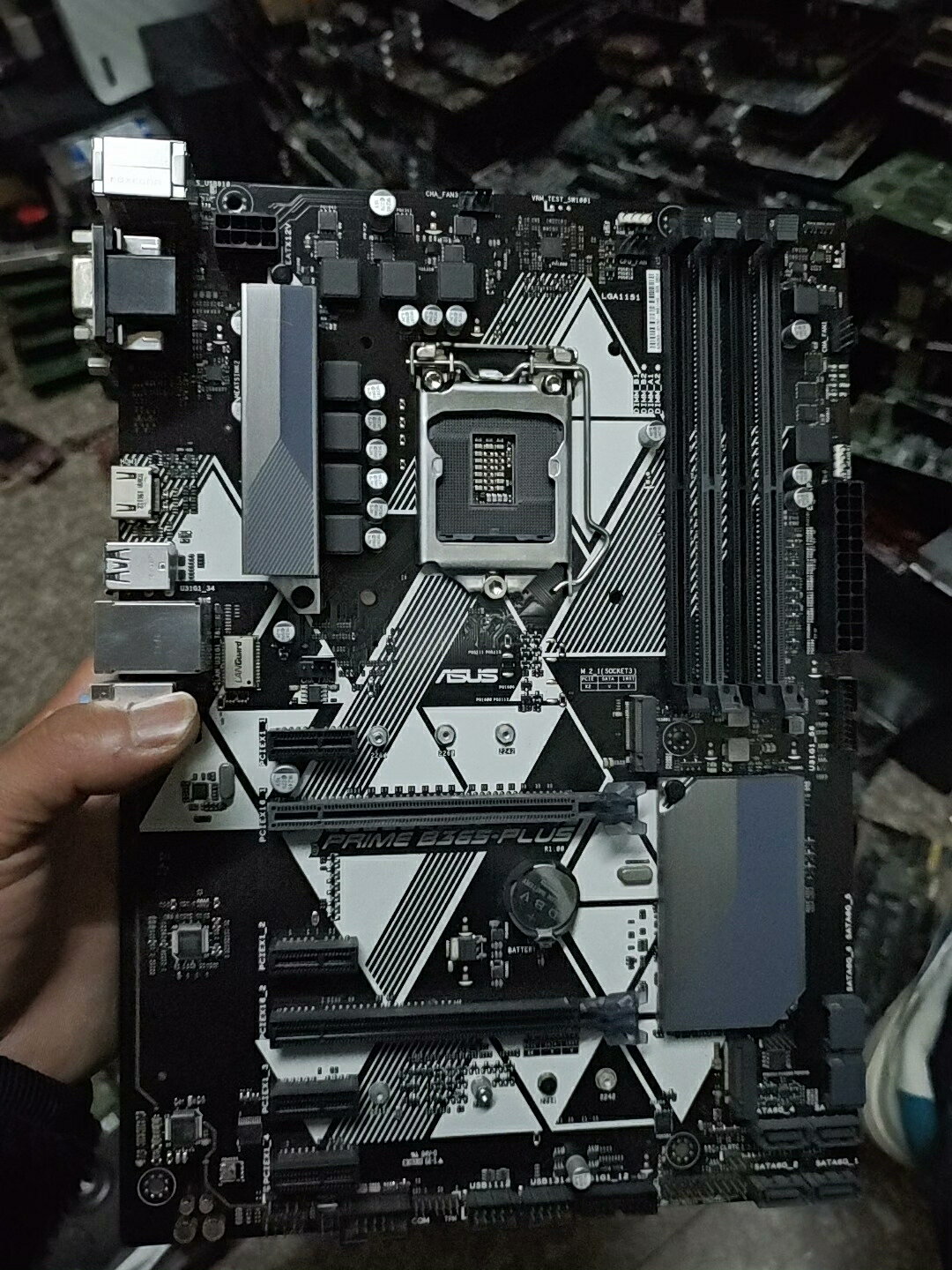 華碩PRIME B365 PLUS 主機板 拆機良品 支援1151針腳 相容8/9代Intel處理器 DDR4記憶體 雙M2介面 USB3.0 原裝擋板 無拆無修
