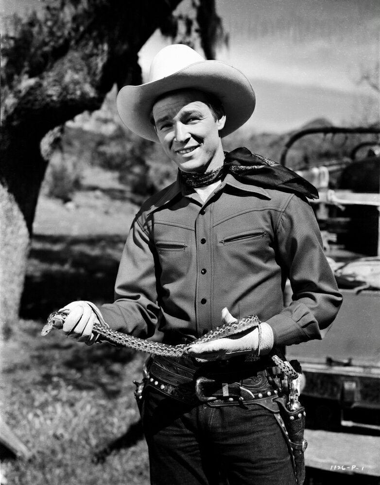 Posterazzi: Roy Rogers Posed in Cowboy Outfit Photo Print (24 x 30 ...