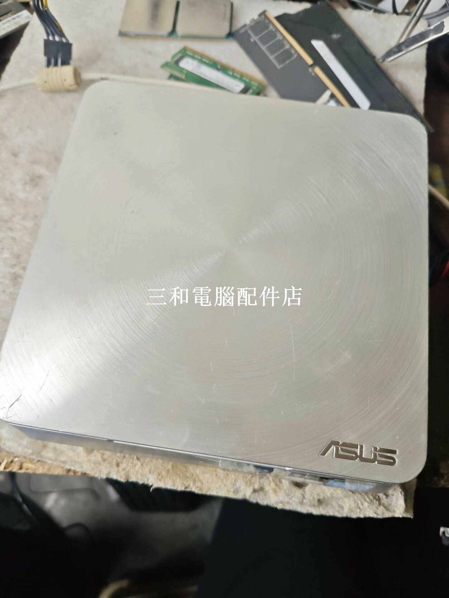 華碩 VM42 2957U 電腦 主機 DDR3 雙通道 記憶體 確實 硬碟 盒子 電源 DC19V 正常 使用 無 問題 台灣 繁體 推薦