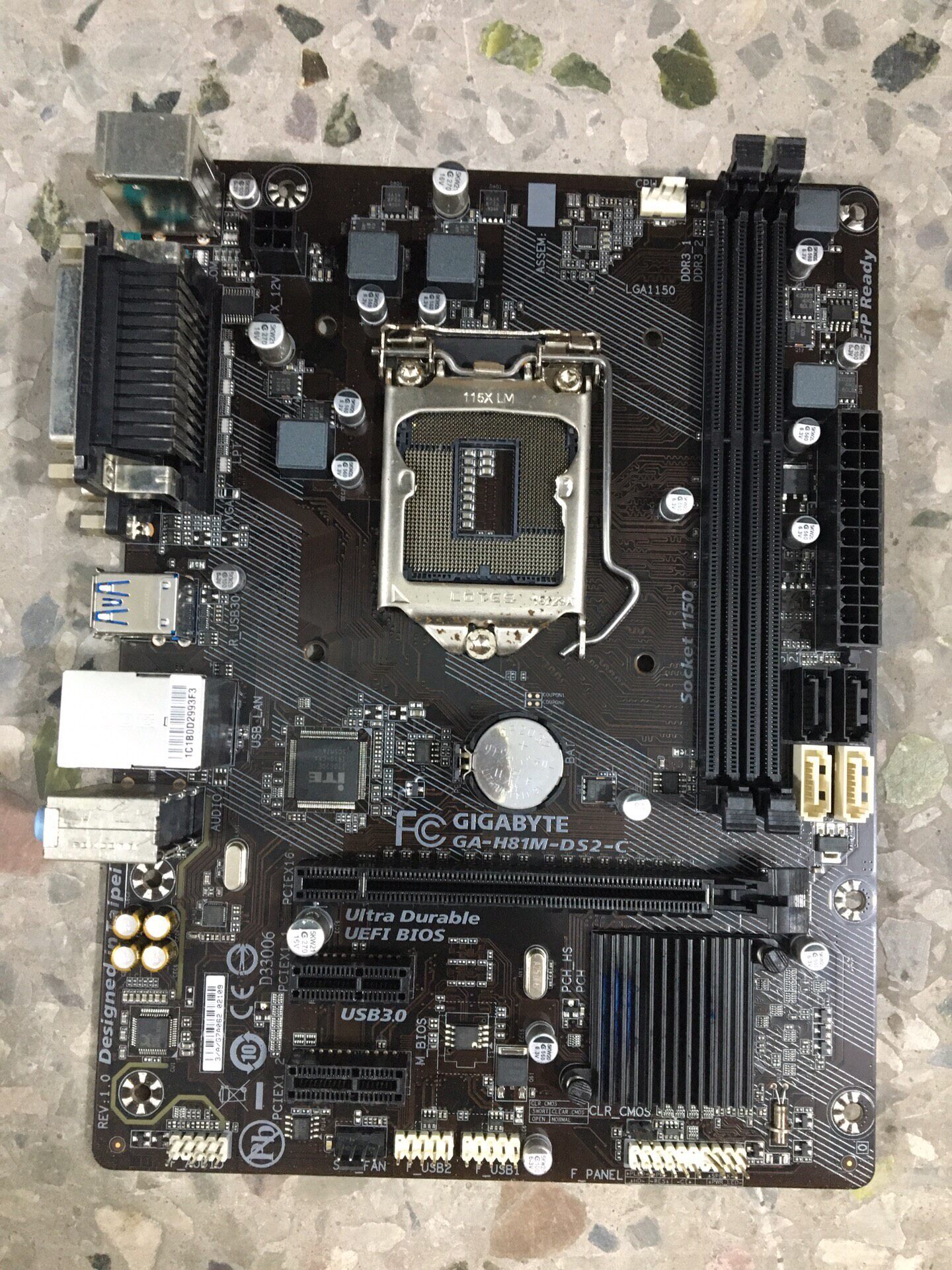 技嘉GA-H81M-DS2-C 主機板 含檔板 H81晶片組 1150腳位 支援第四代Intel CPU 穩定耐用 電腦升級 文書遊戲