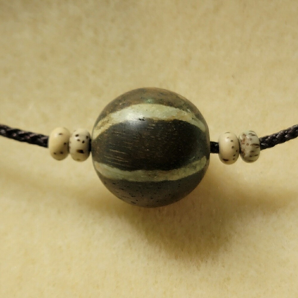 邦提克珠Pumtek Beads/地珠-木化石材質的鑲蝕珠子