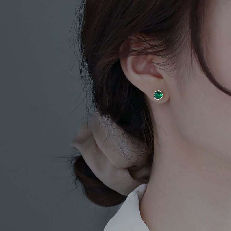 925純銀耳釘女2021年新款潮祖母綠2022耳飾小眾設計高級感ins耳環