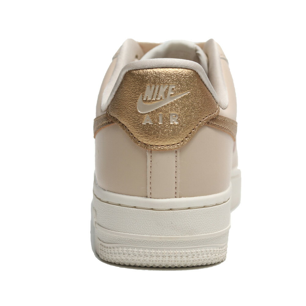 滿額最高折300】NIKE 休閒鞋AIR FORCE 1 07 ESS TRND 卡其金勾皮革女